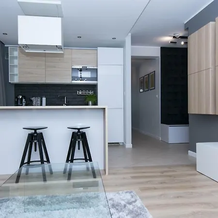 - Centrum Apartment *